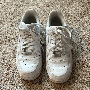 Womens Nike Air Force One’s size 7.5